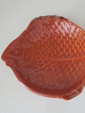 Small Fish Dish Pottery L. Brown with Detailed Fish Scales & Fins Trinkets Dish